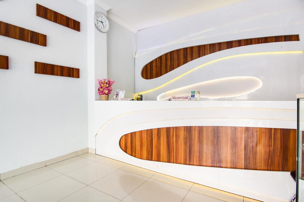 Collection O 91464 7 Dream Hotel Palembang Exterior photo